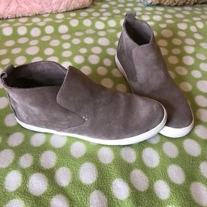Women’s Shoes